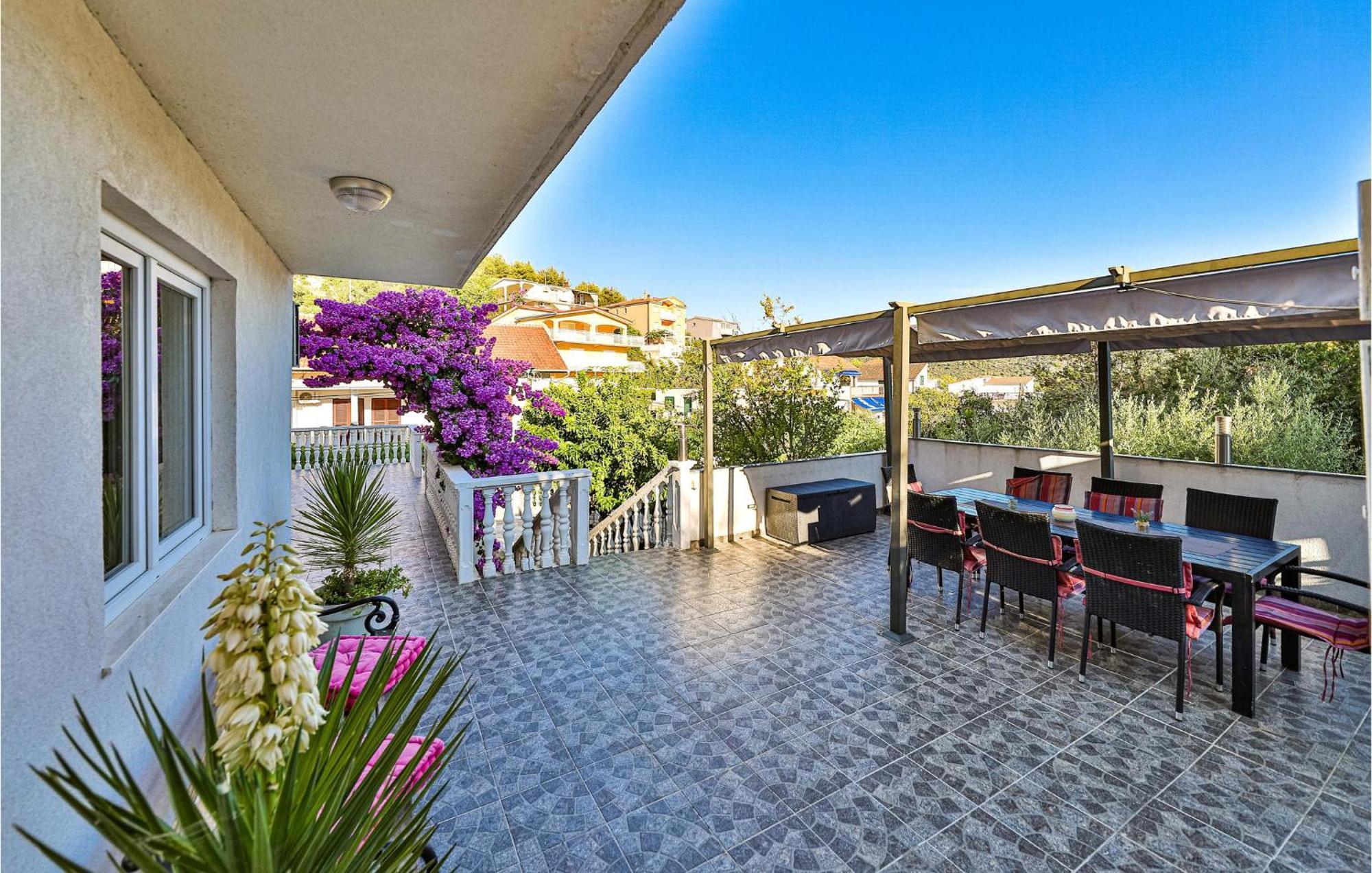 Stunning Home In Marina With Heated Swimming Pool Exterior photo