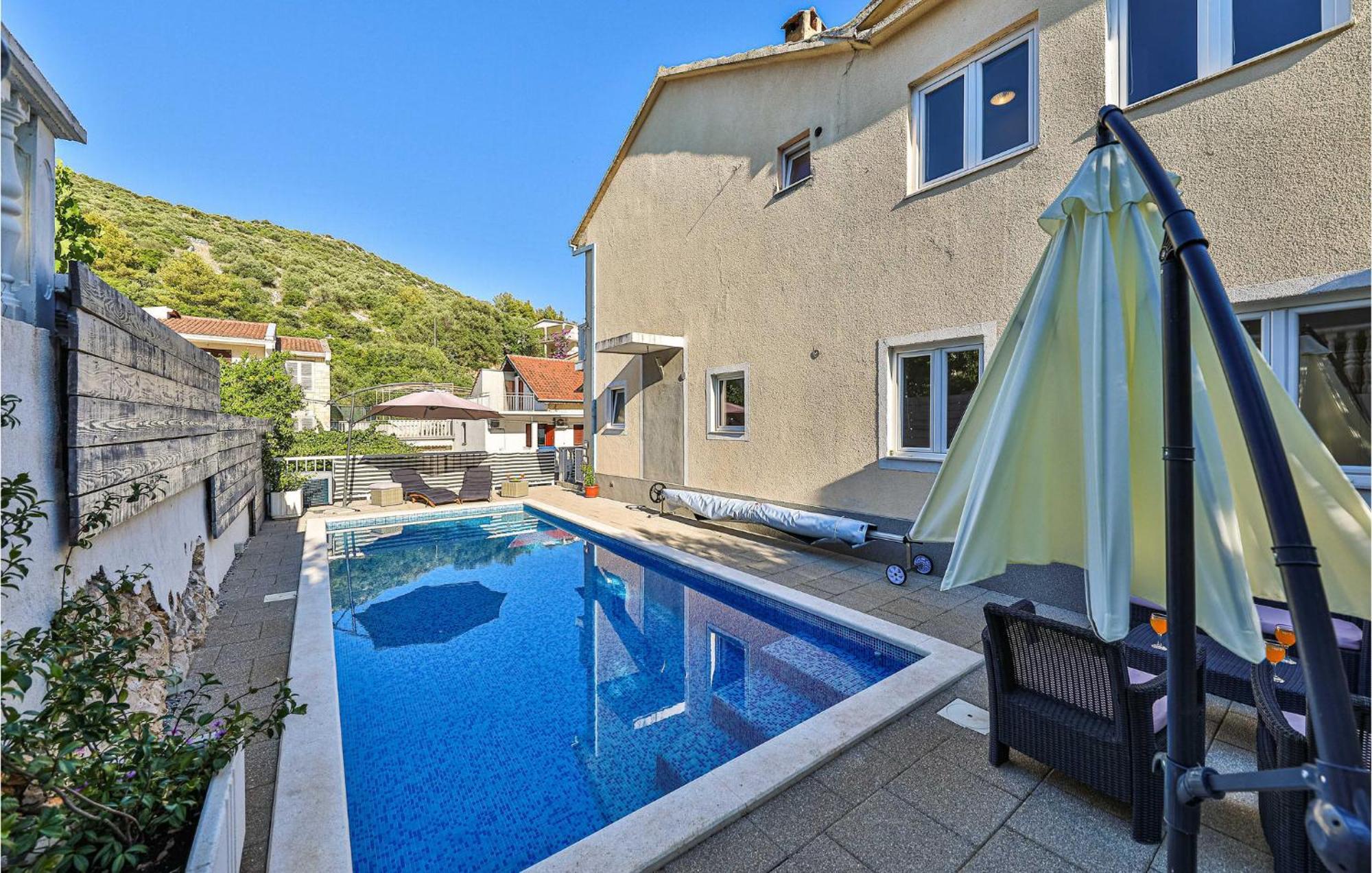 Stunning Home In Marina With Heated Swimming Pool Exterior photo