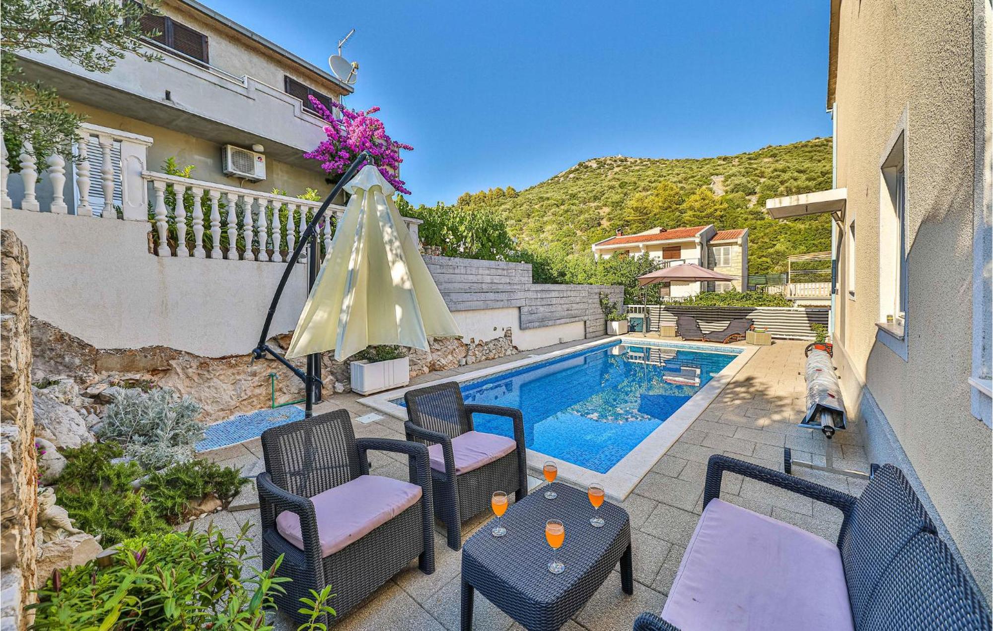 Stunning Home In Marina With Heated Swimming Pool Exterior photo