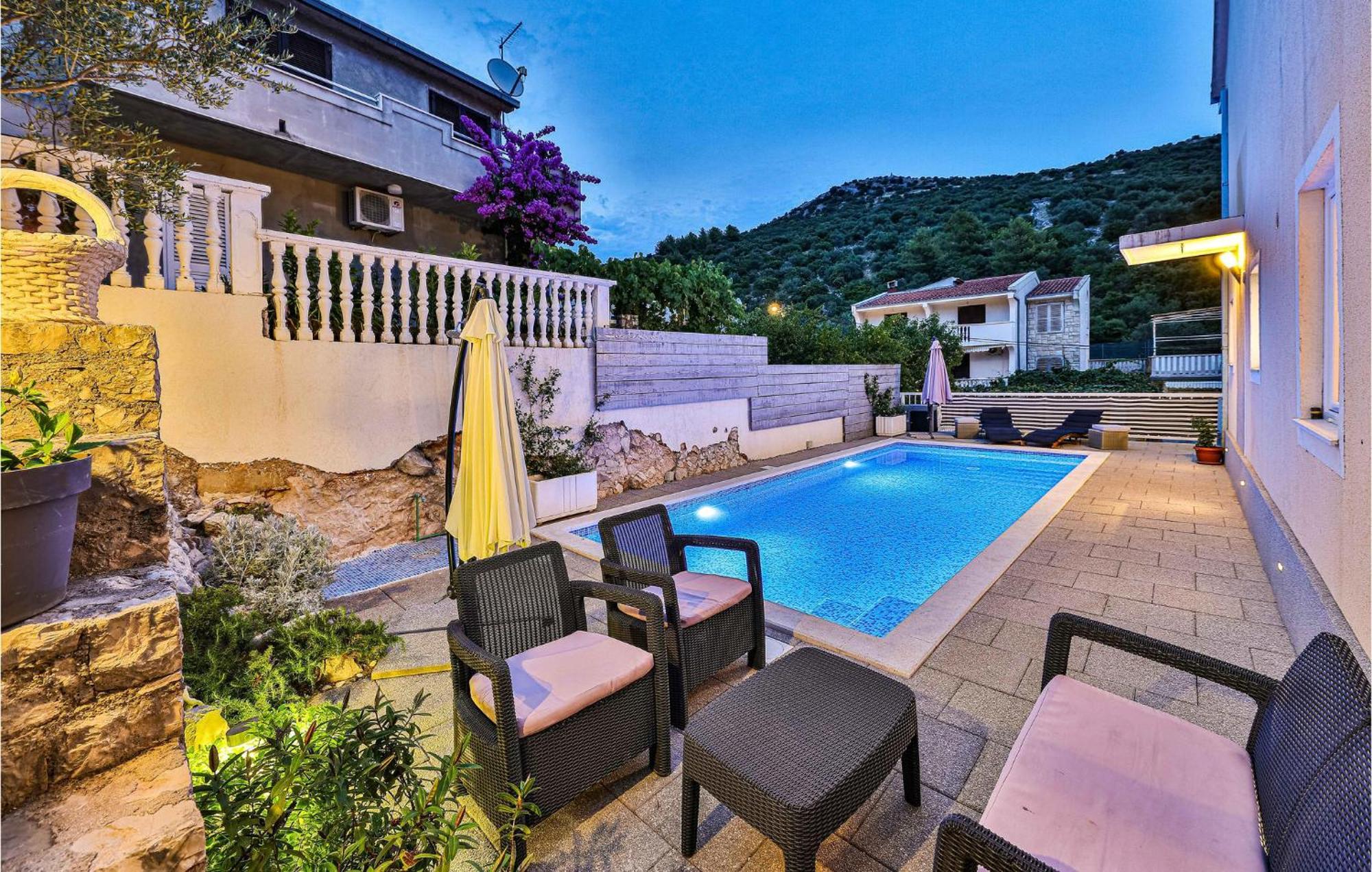 Stunning Home In Marina With Heated Swimming Pool Exterior photo